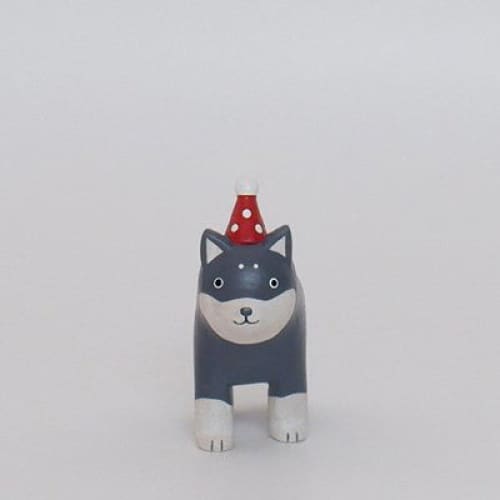 Figurine en bois - Chiot Shiba inu avec chapeau de fête - Image 2