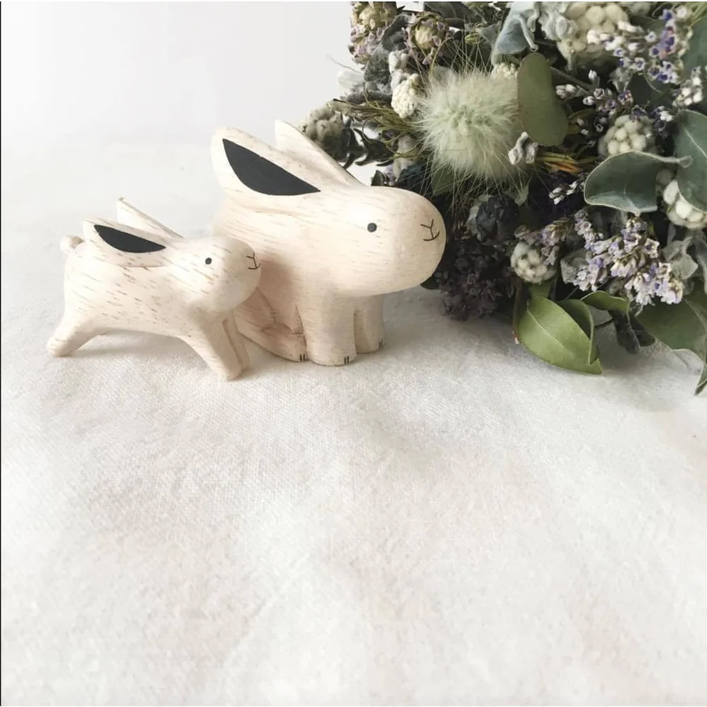 Figurine Lapin Parent en Bois - Image 10