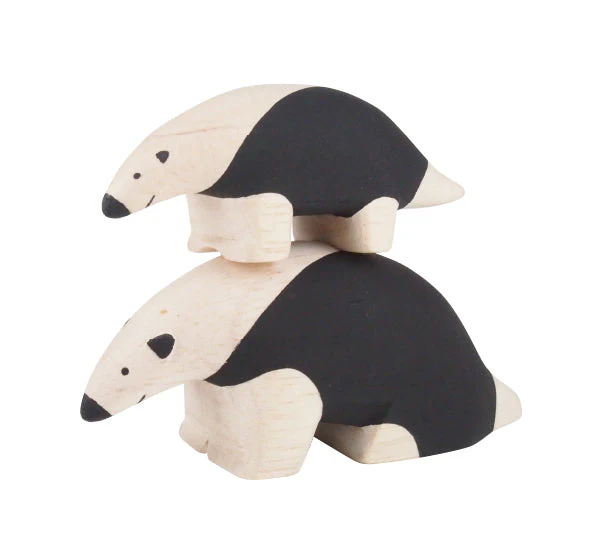 Figurine en bois – Fourmilier enfant - Image 2